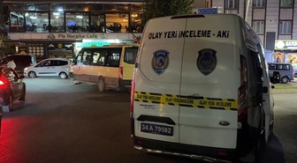 Eşiyle görüştüğünü öne sürdüğü adamı sokak ortasında kurşunladı