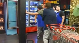 MasterChef'te korku dolu anlar! Emre'nin yardımına Mehmet Şef koştu