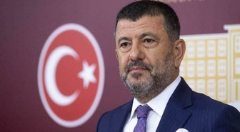 Veli Ağbaba pazarda fenalaşıp yere yığıldı! Ambulansla hastaneye kaldırıldı