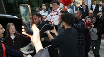 İsrailli rakibini yenerek dünya şampiyonu olan milli sporcuya Kastamonu'da coşkulu karşılama