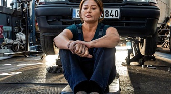 Nurgül Yeşilçay'ın doğal hali gündem oldu! Rolü için bakın nelerden vazgeçmiş