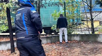 Kamusal alanda tuvaletini yapan şahsa zabıta baskını