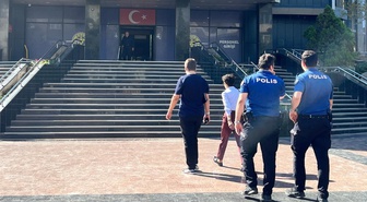 CHP'li Buca Belediyesine haciz! İcra memurları polisle birlikte binaya girdi