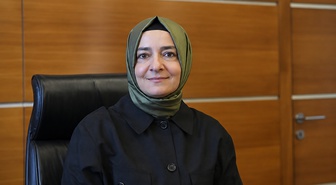 Gazeteci İsmail Kılıçarslan'dan Fatma Betül Sayan Kaya'ya zehir zemberek sözler: 165 milyon lirayı nereden buldun?