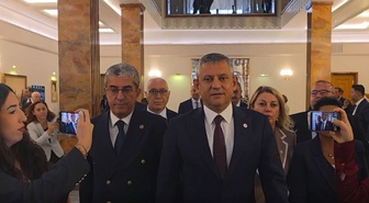 Özgür Özel, Erdoğan'ın konuşmasında Genel Kurul'u neden terk ettiklerini açıkladı: Dinlemeye harcayacak vaktimiz yok