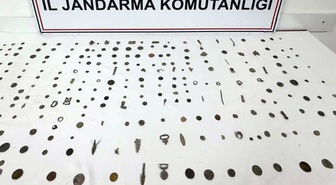 Kocaeli'de kaçakçılık operasyonu: 6,2 ton tütün ve 511 tarihi eser ele geçirildi