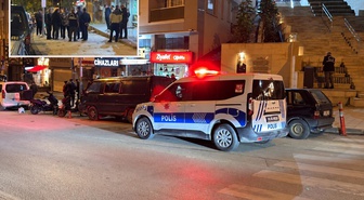 Kız arkadaşına sarılan gence dehşeti yaşattı: Hiç acımadan bıçakladı