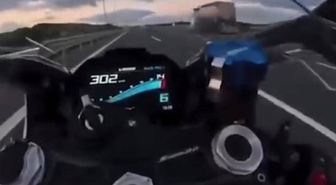 Tek tekerde 302 km hızı sosyal medyada paylaştı! Pendik'teki sürücüye 331 bin lira ceza