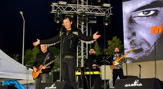 Murat Kekilli Niğde'de sahne aldı! Sevilen şarkılarını hayranlarıyla söyledi