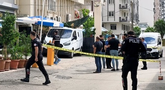 Adana'da kuyumcuya iş yeri önünde kanlı saldırı! Başından vurulan Zahir Cız hayatını kaybetti