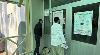 Sivas'ta KPSS'ye saniyelerle geç kalan aday kapıdan döndü! Trafiğe takıldığını söyledi