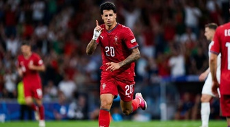 Ronaldo'suz Portekiz şaha kalktı