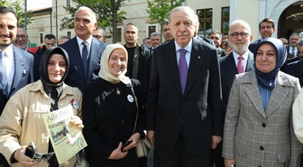 AileFest'e Cumhurbaşkanı Erdoğan sürprizi! Çocuklarla sohbet etti, fotoğraf çektirdi