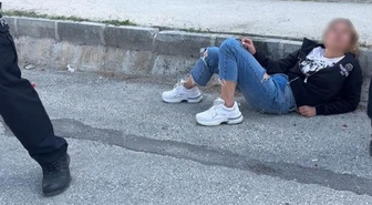 Caddeyi birbirine kattı, yetmedi polise saldırdı