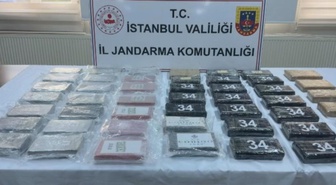 Eyüpsultan'da ihbar üzerine durdurulan araçtan 50 kilo kokain çıktı! 2 şüpheli gözaltında