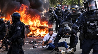 Paris savaş alanına döndü! Öğrenci protestolarında ortalık karıştı