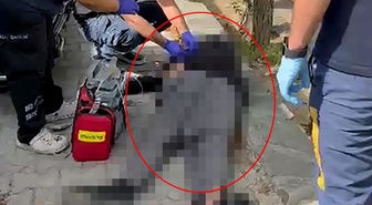 Kaldırımda yürüyordu! Attığı son adım hayatına mal oldu
