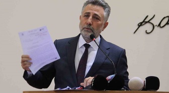 Bayraklı Belediyesi soruşturmasında para trafiği ortaya çıktı! Paraların bir kısmı eski başkanın oğluna gitmiş