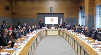 Yabancı konaklama sitelerine izin belgesi şartı! Komisyon yüzde 17'yi geçemeyecek, başvurmayana erişim engeli
