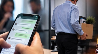 Patronunu WhatsApp'ta çekiştirdi! Mahkemenin kararı şaşırttı