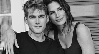 Cindy Crawford, oğlunun ölümünden sonra eşiyle ilk kez görüntülendi
