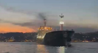 İstanbul Boğazı'nda tanker alarmı! Gemi trafiği durduruldu