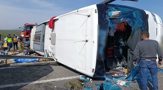 Manisa’da katliam gibi kaza! Yolcu otobüsüyle tır çarpıştı: 11 ölü, 27 yaralı