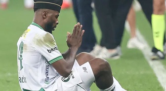 Iheanacho golü attı, şapkayı takıp dua etti! İşte nedeni