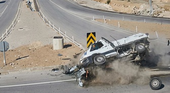 MHP milletvekilinin yaralandığı kaza kamerada