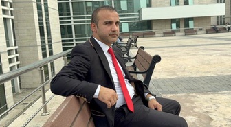 Bir yıldır haftada 3 kez kapısına polis geliyor! Nedeni de akıl almaz