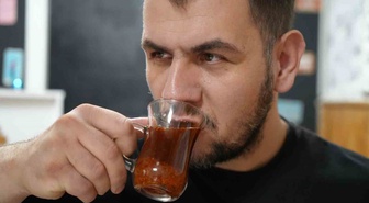 Samsun'da 10 yıldır her şeye pul biber katıyor! Çayı ve tatlıyı bile acı biberle tüketiyor