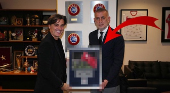 İbrahim Hacıosmanoğlu, Montella ile vedalaştı! Dikkat çeken hediye