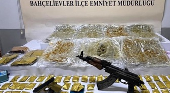 İki şüpheli de 19 yaşında! Evden bunlar çıktı, kalaşnikof bile var