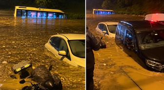 Şile yolu kapandı, araçlar sular altında kaldı