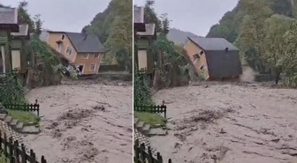 İstanbul'un ardından Sakarya! 2 katlı villa selde böyle yıkıldı