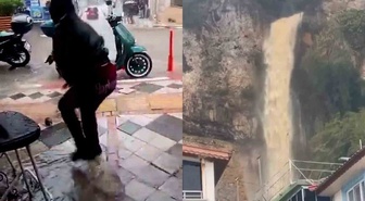 Bartın'da sağanak sonrası mazgaldan çıkan fare korkuttu! Evlerin arasından şelale aktı