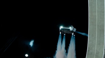 Yollar ona yetmedi! Elon Musk uçan Tesla'yı tanıttı