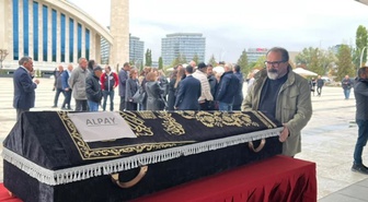 Usta sanatçı Alpay son yolculuğuna uğurlandı