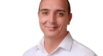 CHP'den ihraç talebiyle disipline sevk edilmişti! Konyaaltı Belediye Başkanı Cem Kotan Yeni Parti'ye katıldı