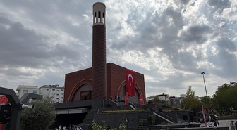 Batman’ın yeni gözdesi: Kardeşlik Camisi kapılarını açtı