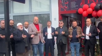 Bir ilimiz bu olayı konuşuyor! Fantezi iç giyim mağazası dualarla açıldı