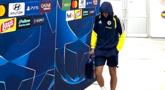 Fenerbahçe'de gecenin en üzücü karesi! Başını yerden kaldıramadı