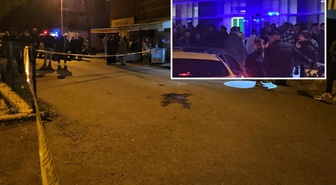Boşanma aşamasındaki eşini ve araya giren genci vurdu