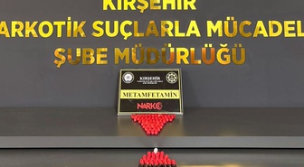 Kırşehir'de röntgende ortaya çıktı! Mide ve bağırsaklarından 100 kapsül uyuşturucu çıkan 2 İranlı tutuklandı