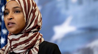 Federal ajanların evini aradığı Kongre üyesi Ilhan Omar evini terk ediyor! Ölüm tehditleri aldığını açıkladı