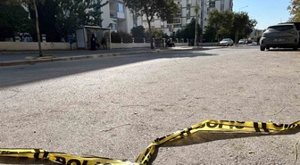İzmir'de emekli astsubay iki kardeş arasında kanlı kavga! Ağabey, kardeşini caddede tabancayla vurdu
