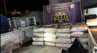 Çöp sahasından topladıkları 1 ton 360 kilo bozuk eti satacaklardı! İskenderun'da 4 şüpheli yakalandı