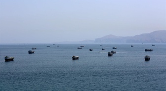 Hürmüz Boğazı'nda iki süper tanker mayına çarpıp patladı! Gemiler hareket edemiyor