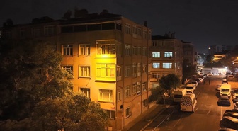 Eyüpsultan'da kolonlarından ses gelen 5 katlı bina boşaltıldı! Belediye mühendisleri riskli buldu, bina mühürlendi