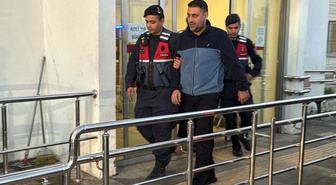 Çukurova Belediye Başkanı Emrah Kozay, yolsuzluk soruşturmasında tutuklandı